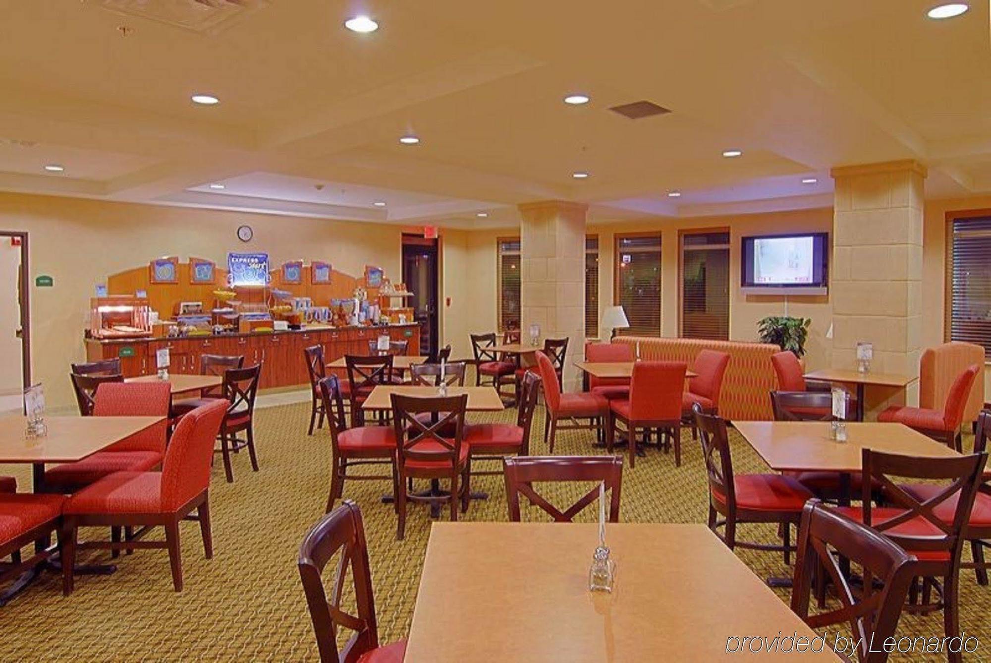 Holiday Inn Express Hotel & Suites Medford-Central Point By Ihg Exterior foto